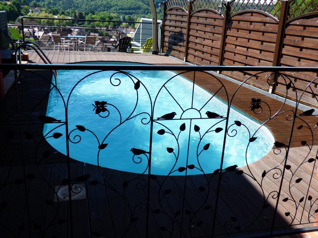 La Colline Aux Yeux Doubs Baume-les-Dames